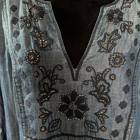 Gorgeous Vintage America Navy Blue with Embroidery and Gold Bead Blouse or Dress - Picture 10 of 11